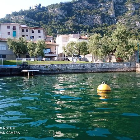 Freddy Holiday House Predore Bagian luar foto